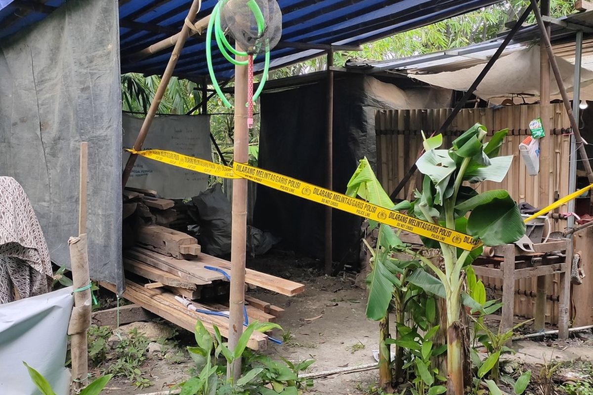 Lokasi temuan mayat bayi terkubur di halaman rumah warga pada Pedukuhan Bandung, Kalurahan Donomulyo, Kapanewon Nanggulan, Kabupaten Kulon Progo, Daerah Istimewa Yogyakarta.