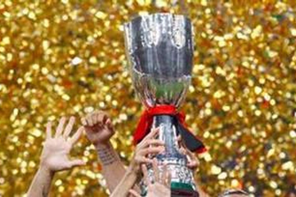 Piala Super Italia.