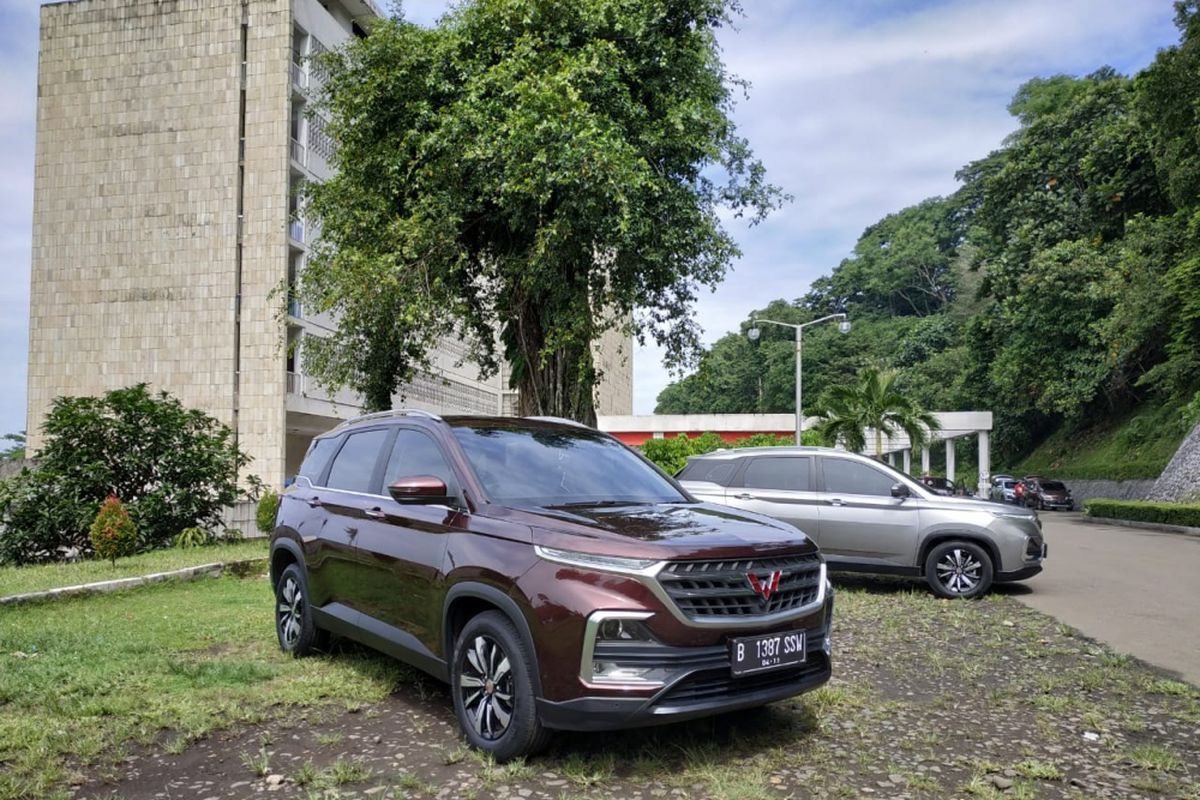 SUV 5 penumpang andalan Wuling, Almaz