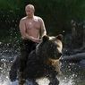 Foto Putin Telanjang Dada Menunggang Beruang, Asli atau Hasil Editan?