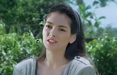 Penampilan Ida Iasha di salah satu film yang dibintanginya, Seputih Kasih Semerah Luka (1988).