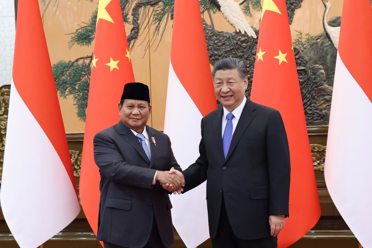 Menteri Pertahanan RI Prabowo Subianto mengatakan bahwa China merupakan mitra kunci untuk memastikan perdamaian dan stabilitas di kawasan.  Hal itu disampaikan Prabowo saat melakukan kunjungan kehormatan ke Presiden China Xi Jinping di the Great Hall of the People in Beijing, China, pada Senin (1/4/2024) waktu setempat.