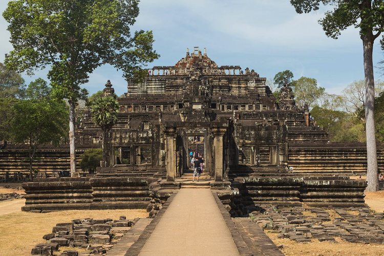 Foto Kuil Baphuon di Kamboja