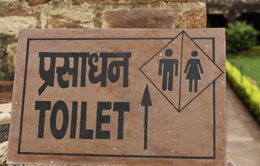 Kisah Desa di India yang Warganya Masih Enggan BAB di Toilet