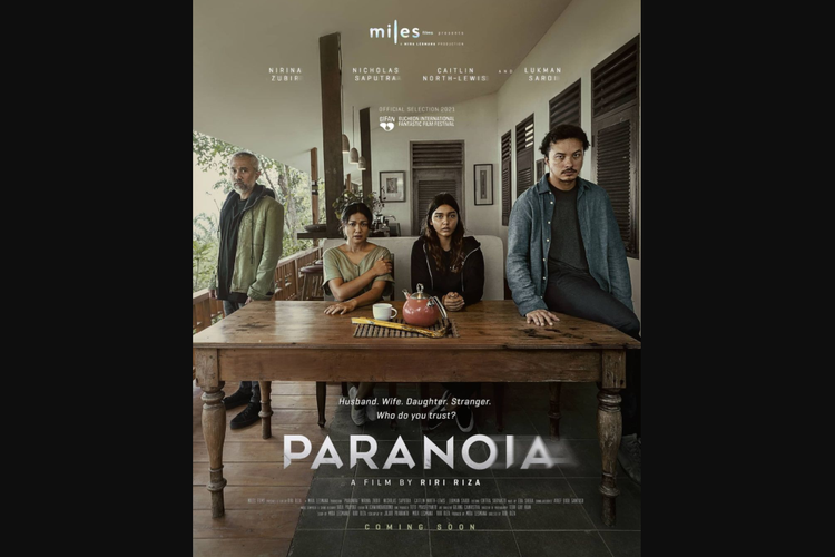 Lukman Sardi, Nirina Zubir, Caitlin North-Lewis, dan Nicholas Saputra dalam film thriller Paranoia (2021).