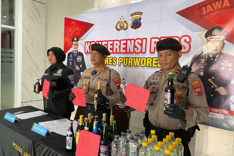 6 Orang di Purworejo Terciduk Miras, Ada yang Jualan hingga Minum di Area Makam China