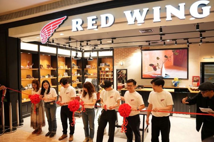 Peresmian flagship store Red Wing Heritage oleh manajemen Red Wing di Lotte Mall, Jakarta Selatan (Jaksel), Sabtu (28/6/2025).
