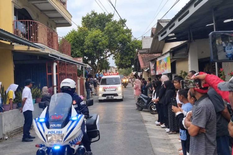 Sosok Erick Dikenal Baik di Mata Keluarga, Jenazah Awak KM Virgo Transport 8 Asal Garut yang Baru 2 Bulan Kerja
