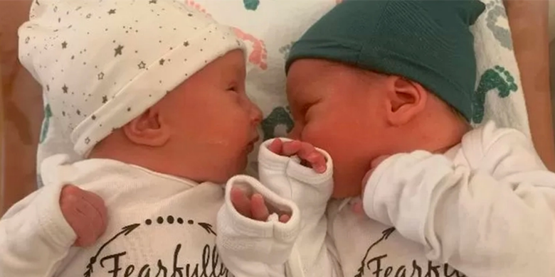 Bayi kembar Lydia dan Timothy Ridgeway yang lahir dari embrio yang dibekukan selama 30 tahun 