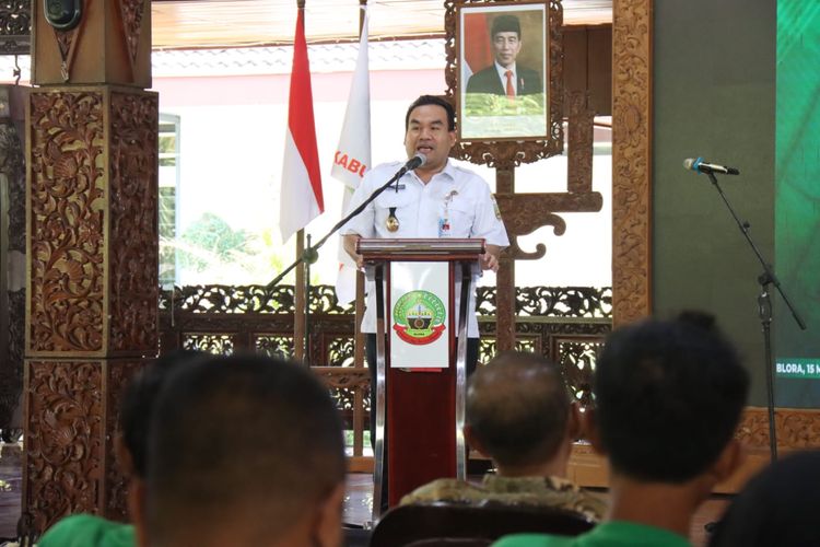 Bupati Blora Arief Rohman saat menghadiri acara pelantikan pengurus APTRI Kabupaten Blora di Pendopo Rumah Dinas Bupati Blora, Rabu (15/5/2024).