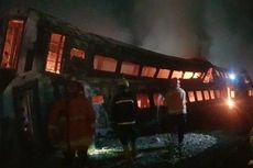 Terbakar, Kuburan Kereta Bekas di Stasiun Purwakarta