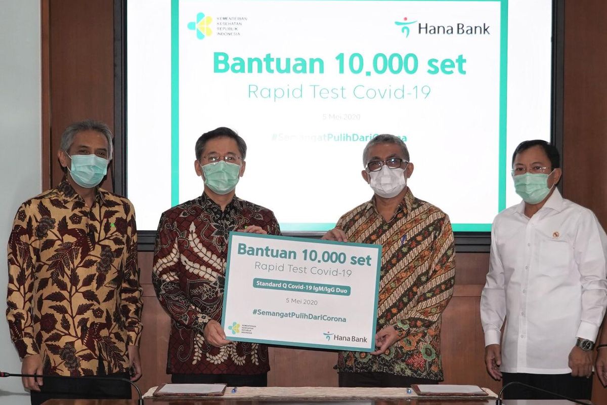 Bank KEB Hana Sumbang 10.000 Unit Rapid Test ke Kemenkes, Selasa (5/5/2020).