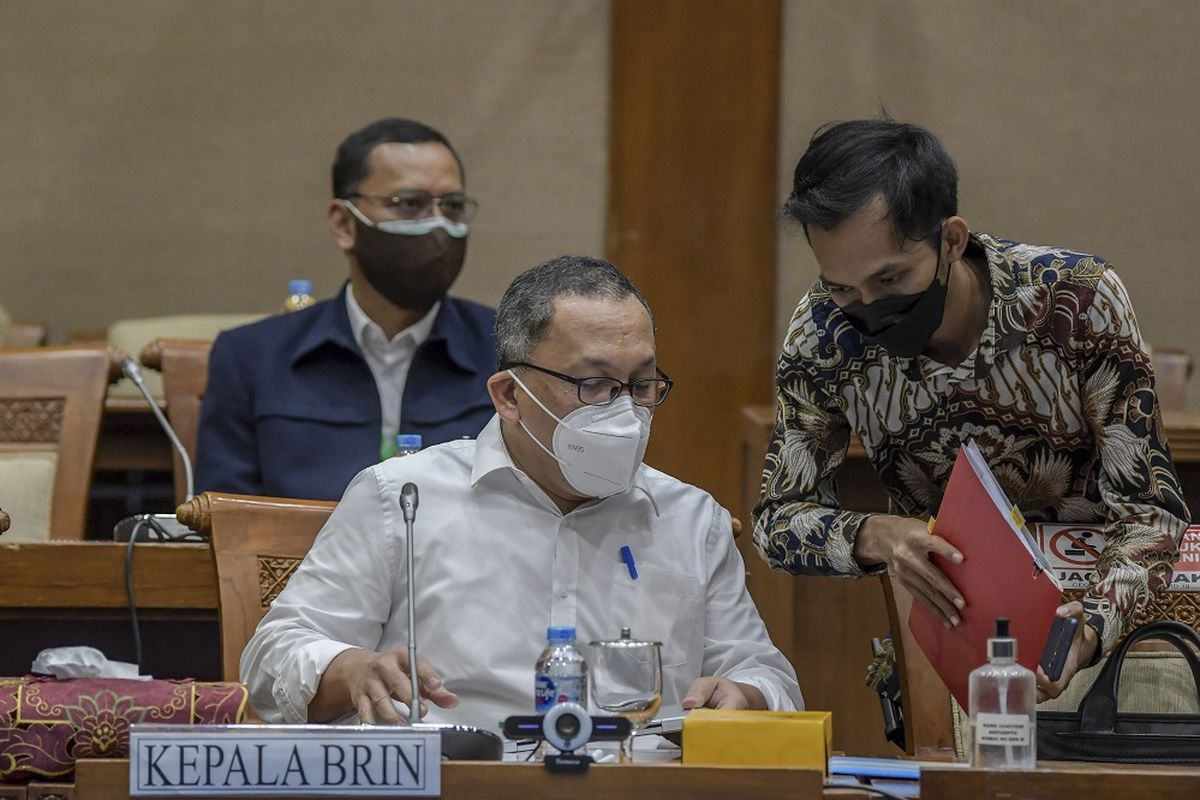 Laksana Tri Handoko, Head of the National Research and Innovation Agency (BRIN), during a meeting with House of Representatives Commission VII overseeing energy and environment on Wednesday, January 12, 2022. ANTARA FOTO/Galih Pradipta/foc.