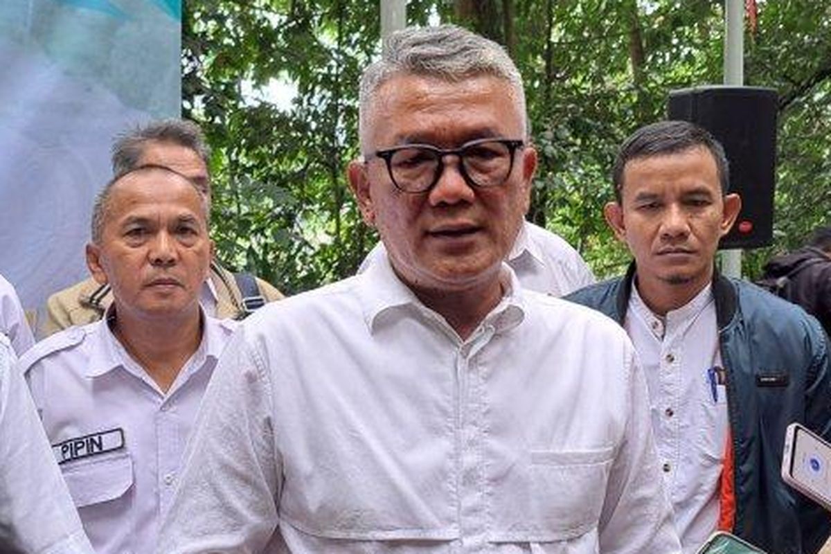 Penjabat Wali Kota Bandung Bambang Tirtoyuliono.