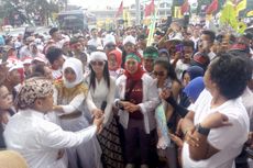 Yenny Wahid dan Anggota Rumah Pergerakan Gus Dur Ramaikan Kampanye Jokowi di GBK