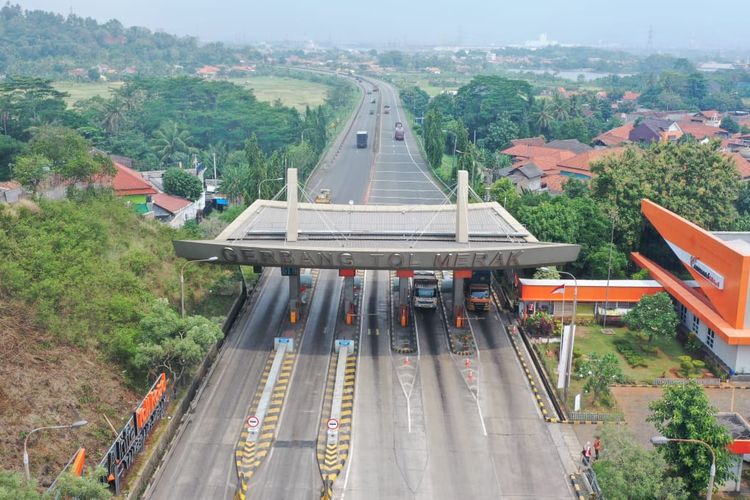 Lima ruas jalan tol di Jawa dan Sumatera memberlakukan diskon tarif tol pada momen Lebaran 2023.