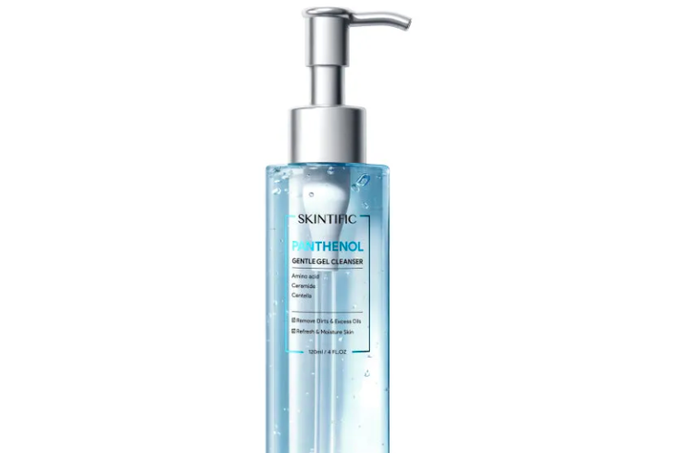 Skintific Panthenol Gel Cleanser Facial Wash, berikut rekomendasi sabun muka untuk kulit berminyak.  
