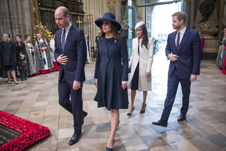 Pangeran William, Duke of Cambridge, Catherine, Duchess of Cambridge, Meghan Markle dan Pangeran Harry saat menghadiri Commonwealth Day Service di Westminster Abbey, London, 12 Maret 2018.
/ AFP PHOTO / POOL / Paul Grover