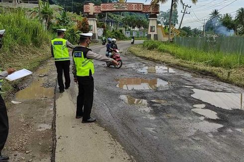 Begini Kondisi Jalur Wisata Pesisir Bandar Lampung-Pesawaran, Rusak dan Berlubang