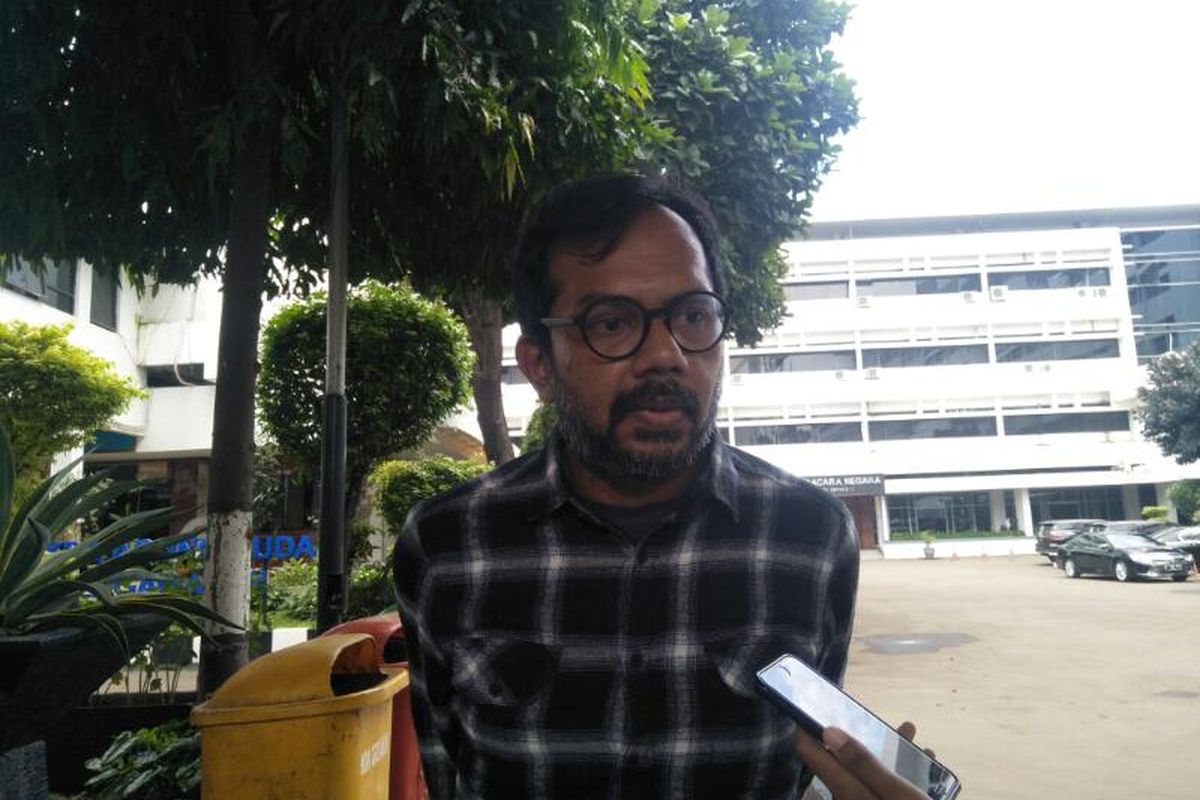 Direktur Lokataru Foundation, Haris Azhar Usai Bertemu Pejabat Pemulihan Kejaksaan Agung, Jakarta Selatan (24/1/2020)