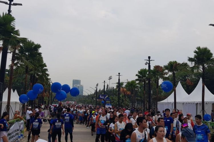 Suasana peserta Jakarta Marathon 2018 di Gelora Bung Karno, Minggu (28/10/2018).