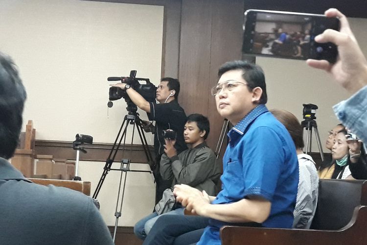 Terdakwa  Lucas menunggu sidang pembacaan surat tuntutan di Pengadilan Tipikor Jakarta, Rabu (6/3/2019).