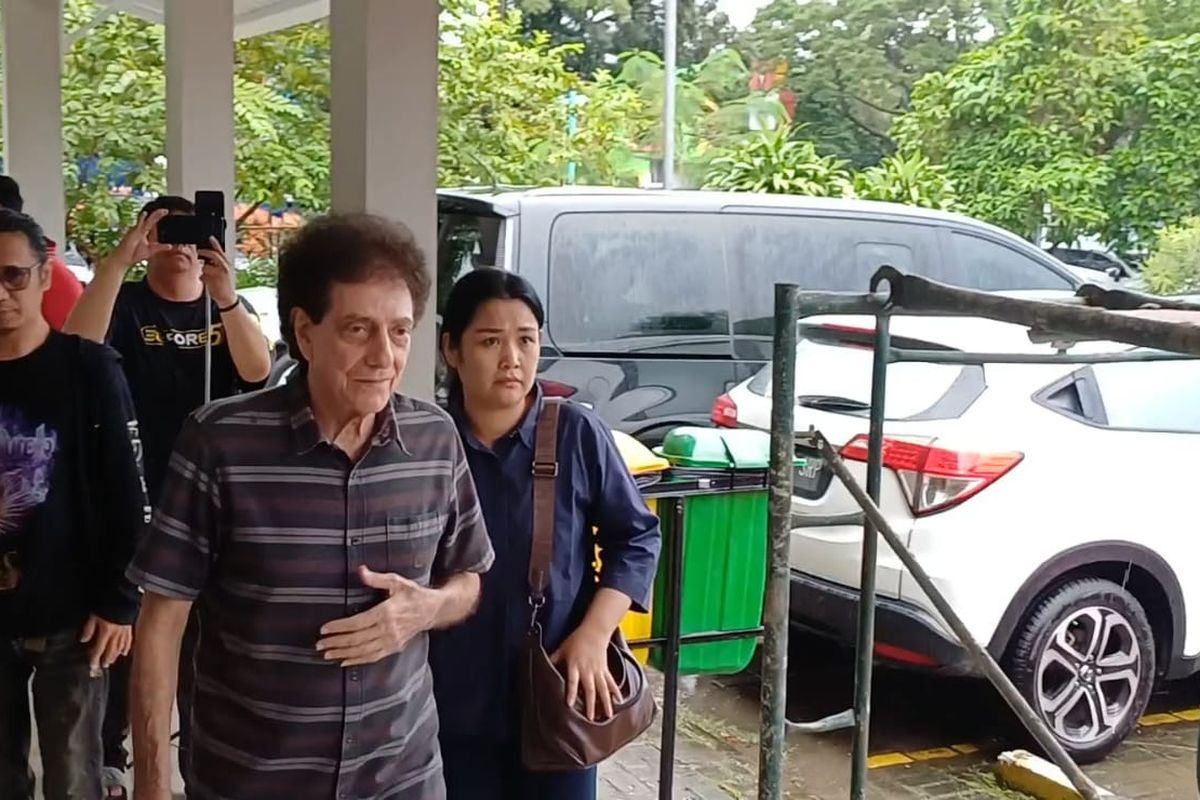 Iyek God Bless Berduka, Sambangi Rumah Duka Donny Fattah di RS Fatmawati