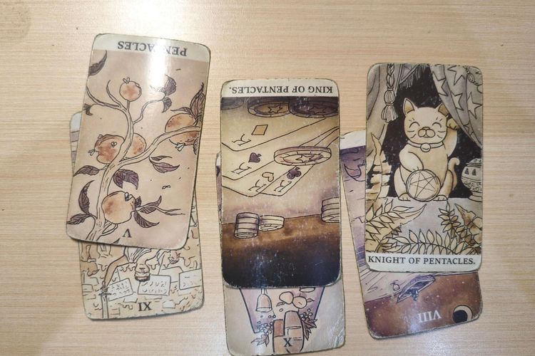Meraup Cuan dari Kartu Tarot: Sekali Baca Rp 50.000, Penghasilan Bisa Rp 6 Juta Sebulan