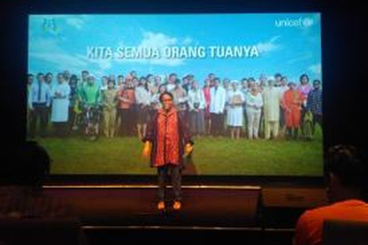Menteri Pemberdayaan Perempuan dan Perlindungan Anak Yohana Yembise memberi sambutan dalam acara memeringati Hari Anak Sedunia bersama UNICEF di Jakarta, Jumat (20/11/2015).