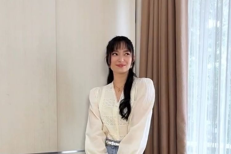 Gaya Rambut Asmirandah