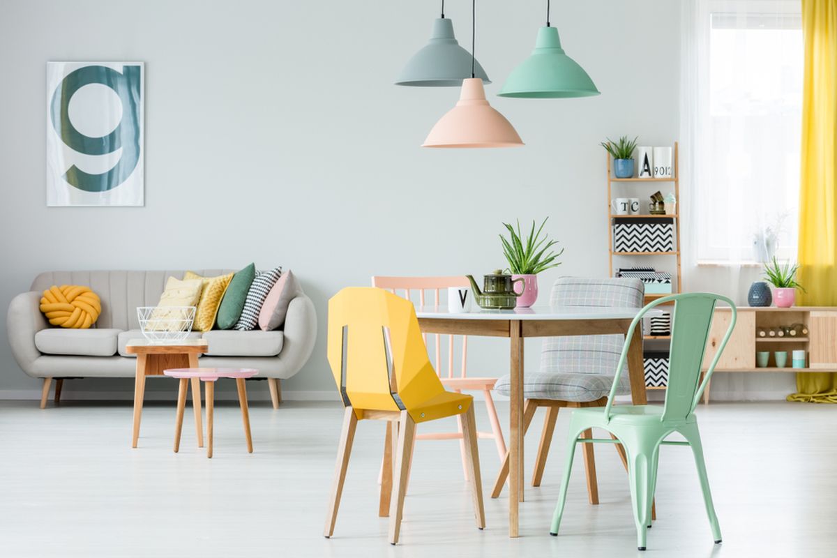 Ilustrasi dekorasi rumah dengan warna pastel. 