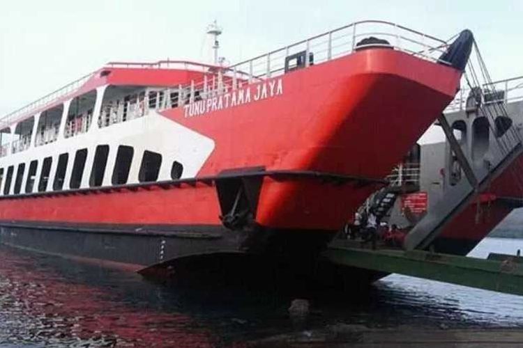 Kapal KMP Tunu Pratama Jaya