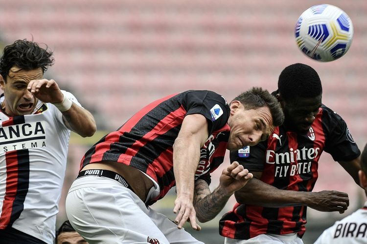 Laga AC Milan vs Genoa pada lanjutan pekan ke-31 Liga Italia di Stadion San Siro, Minggu (18/4/2021) malam WIB.