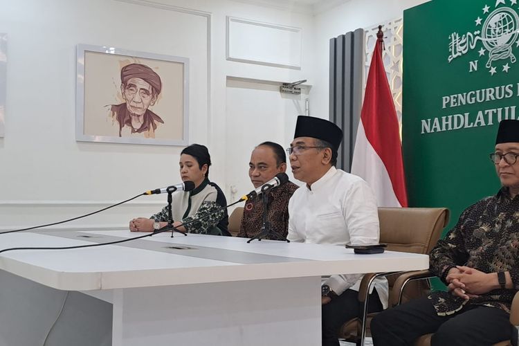 Ketua Pengurus Besar Nahdlatul Ulama (PBNU) Yahya Cholil Staquf dalam jumpa pers di kantor PBNU, Jakarta, Kamis (18/1/2024). 