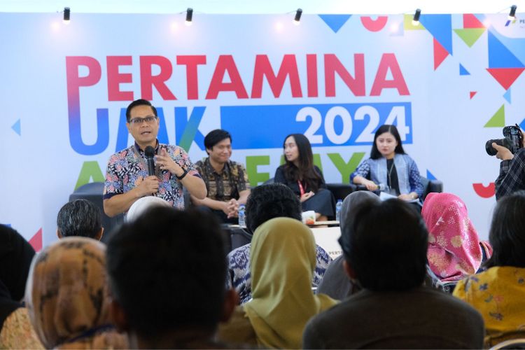 Pertamina New UMK Academy 2024 meraih penghargaan Marketeers Editor?s Choice Award 2024 untuk kategori SME Enabler Program of The Year