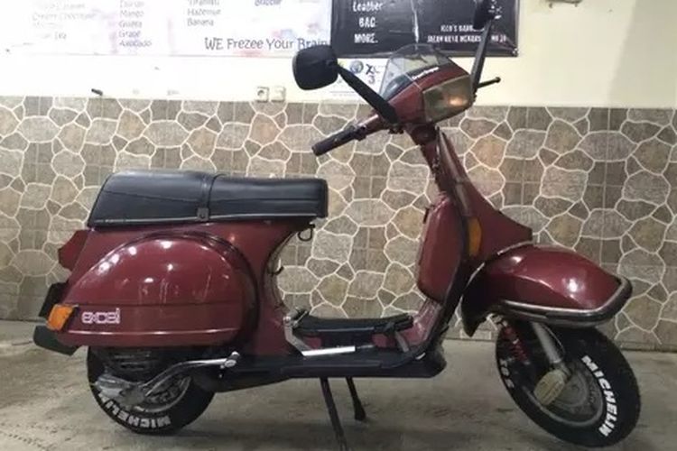 Vespa Excel Red Rosso 