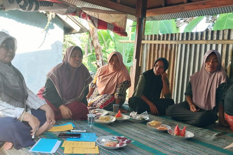 Aren Mulai Jarang Berbuah, Perempuan Lombok Cari Cara Bertahan