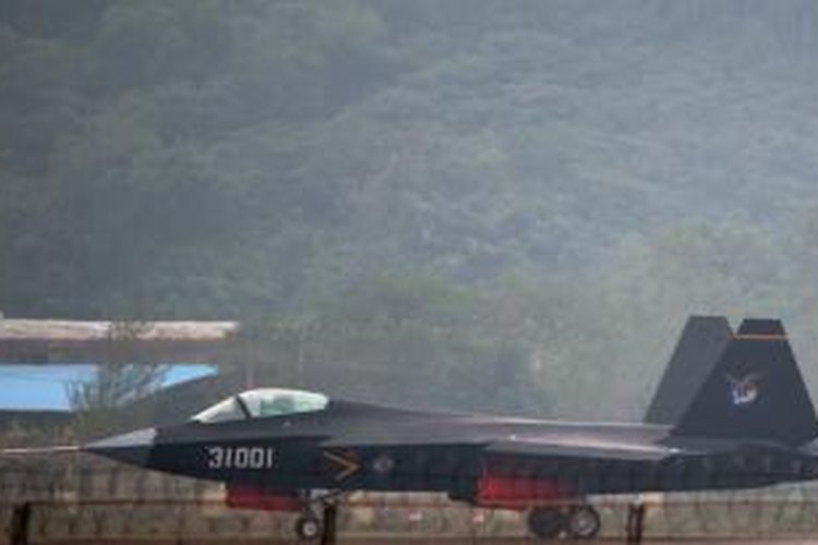 Jet tempur siluman J-31 buatan China.