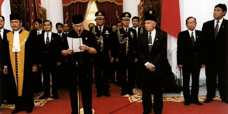21 Mei 1998 Berakhirnya Kekuasaan Soeharto Dan Orde Baru Halaman All Kompas Com