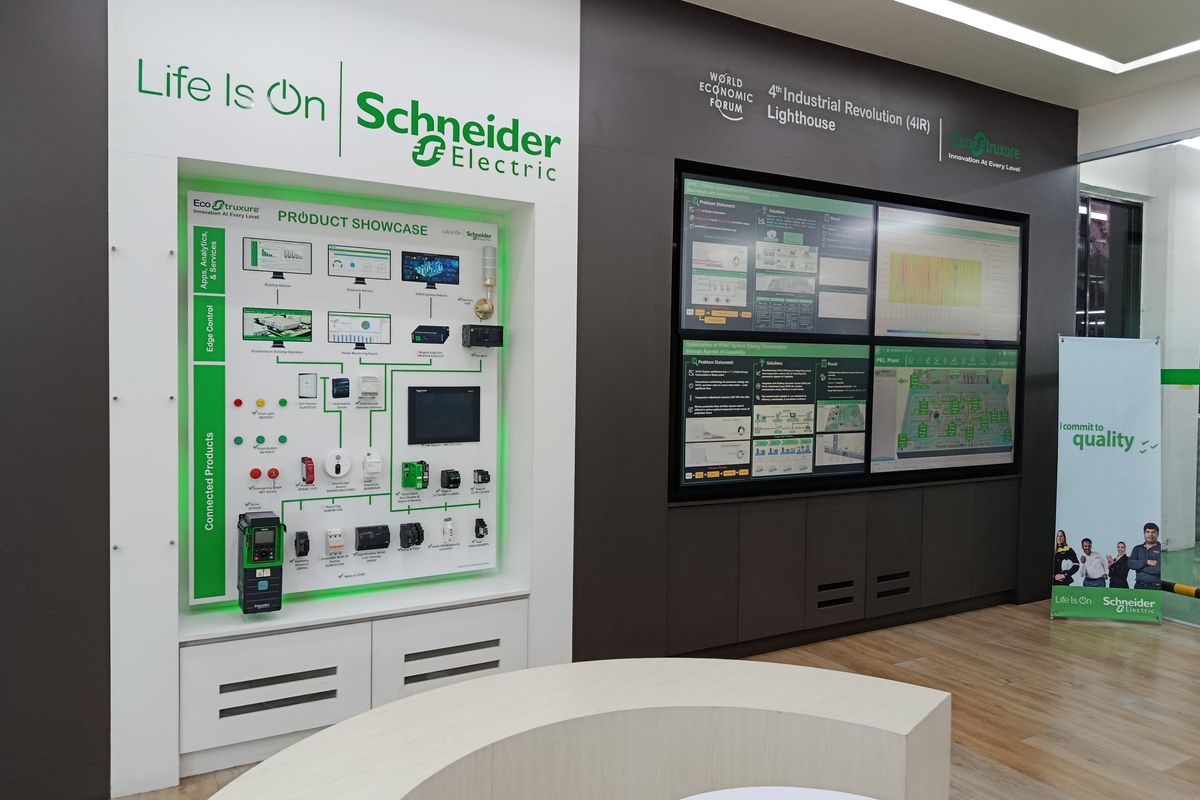 Salah satu sudut Innovation Hub di Schneider Electric Manufacturing Batam (SEMB), Riau, pada Rabu (24/2/2026).