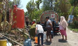 Kekeringan Melanda Kota Semarang, OPD Distribusikan Air Bersih ke Sejumlah Daerah Terdampak