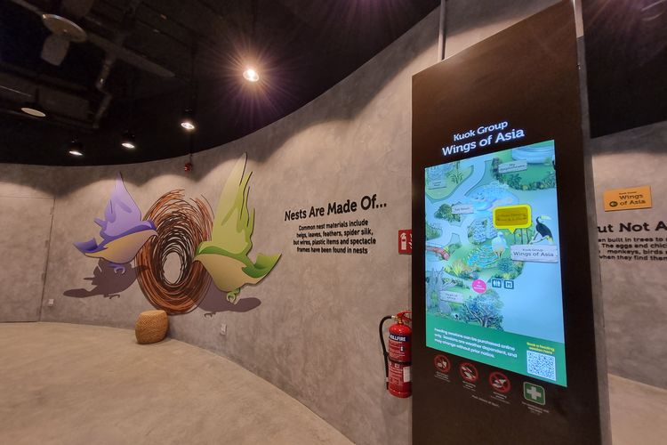 Cooling area di salah satu kandang di Bird Paradise, Mandai, Singapura, Kamis (4/10/2023).