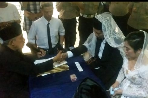 Tersangka Kasus Perjudian Menikah di Kantor Polres Jakarta Utara