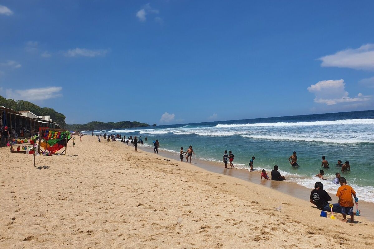 Kawasan pantai Sepanjang, Tanjungsari, Gunungkidul, DI Yogyakarta. Sabtu (13/4/2024)