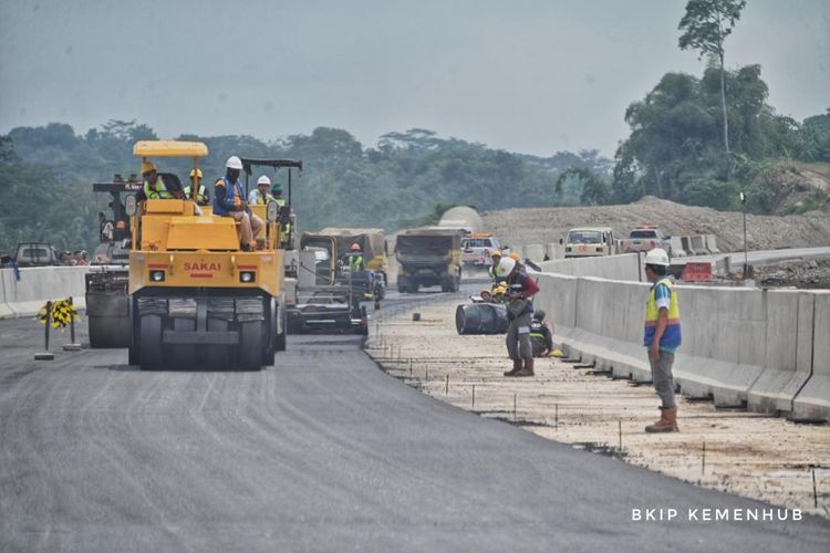 Jalan Tol Cileunyi?Sumedang?Dawuan atau disingkat Jalan To; Cisumdawu) seksi 4,5 dan 6 dari Cimalaka sampai ke Dawuan, akan beroperasi fungsional pada masa mudik Lebaran 2023.