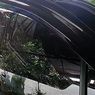 Bukan Hiasan, Ini Kegunaan Door Visor Saat Musim Hujan 