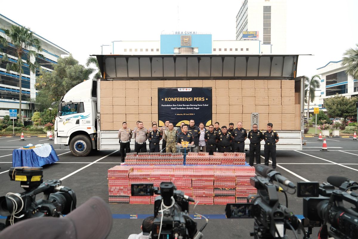 Penampakan 8,9 Juta Batang Rokok Ilegal yang Disita Beacukai