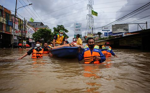 Several Indonesia’s Cities Slammed by Monsoon Floods