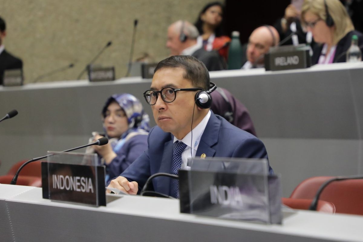 Ketua BKSAP DPR RI Fadli Zon saat mengikuti sidang parlemen dunia bertajuk the 148th Inter-Parliamentary Union (IPU) di Jenewa, Swiss. 