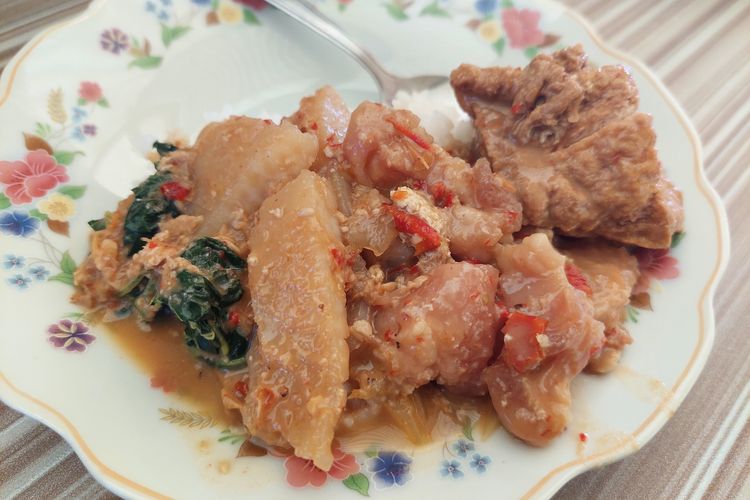 Sambal tumpang koyor Mbah Rakinem menjadi salah satu dari 10 Salatiga Culinary Heritage